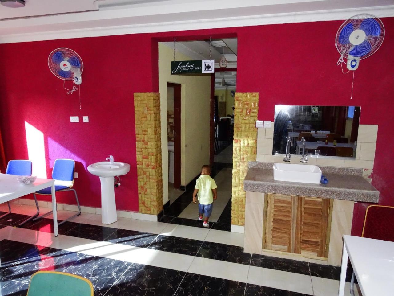 Diplomat Diani Beach Resort Eksteriør bilde