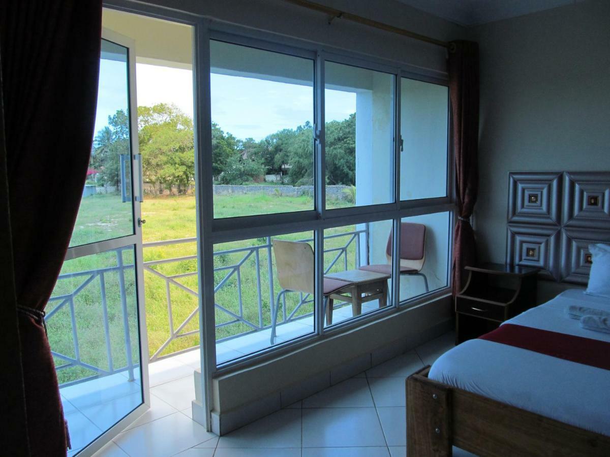 Diplomat Diani Beach Resort Eksteriør bilde