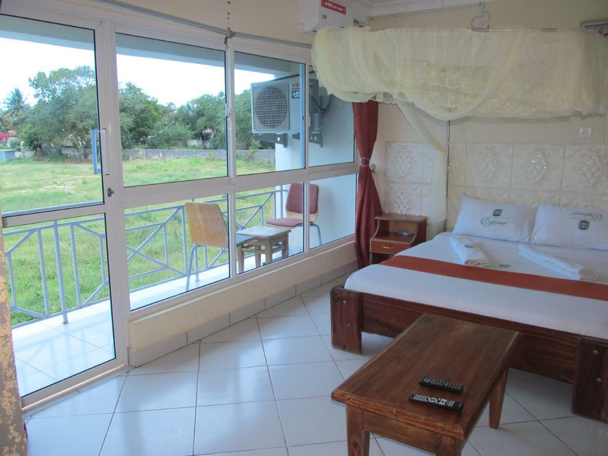 Diplomat Diani Beach Resort Eksteriør bilde